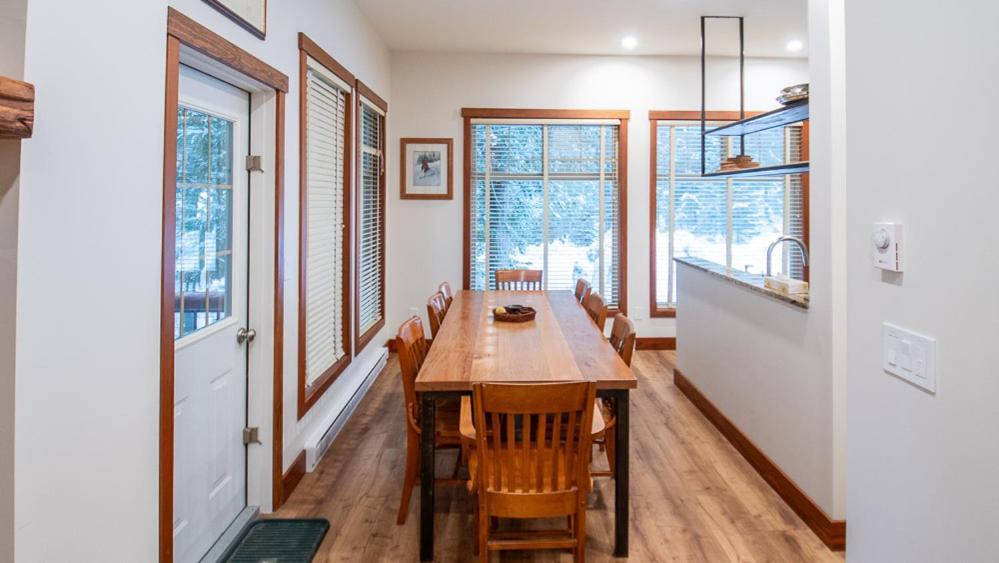 Snow Creek Lodge By Fernie Lodging Co 외부 사진