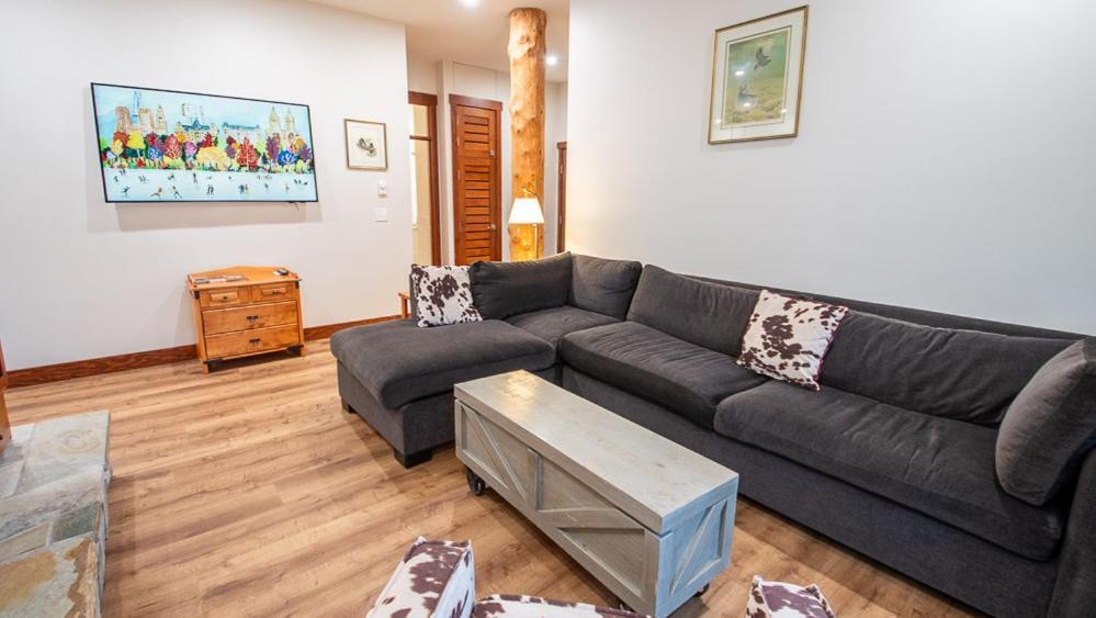 Snow Creek Lodge By Fernie Lodging Co 외부 사진